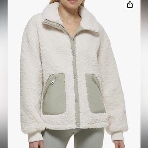 LEVI’S WOMEN’S Sherpa Teddy Jacket M White Sage Green